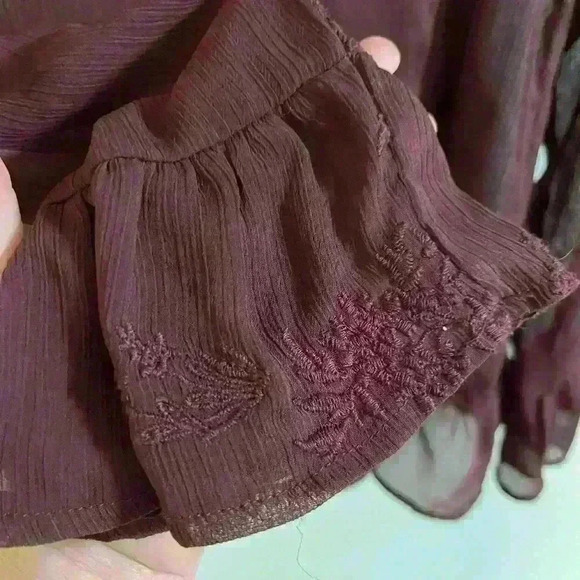 Maurice’s Sheer Embroidered Top Size M - Picture 4 of 6